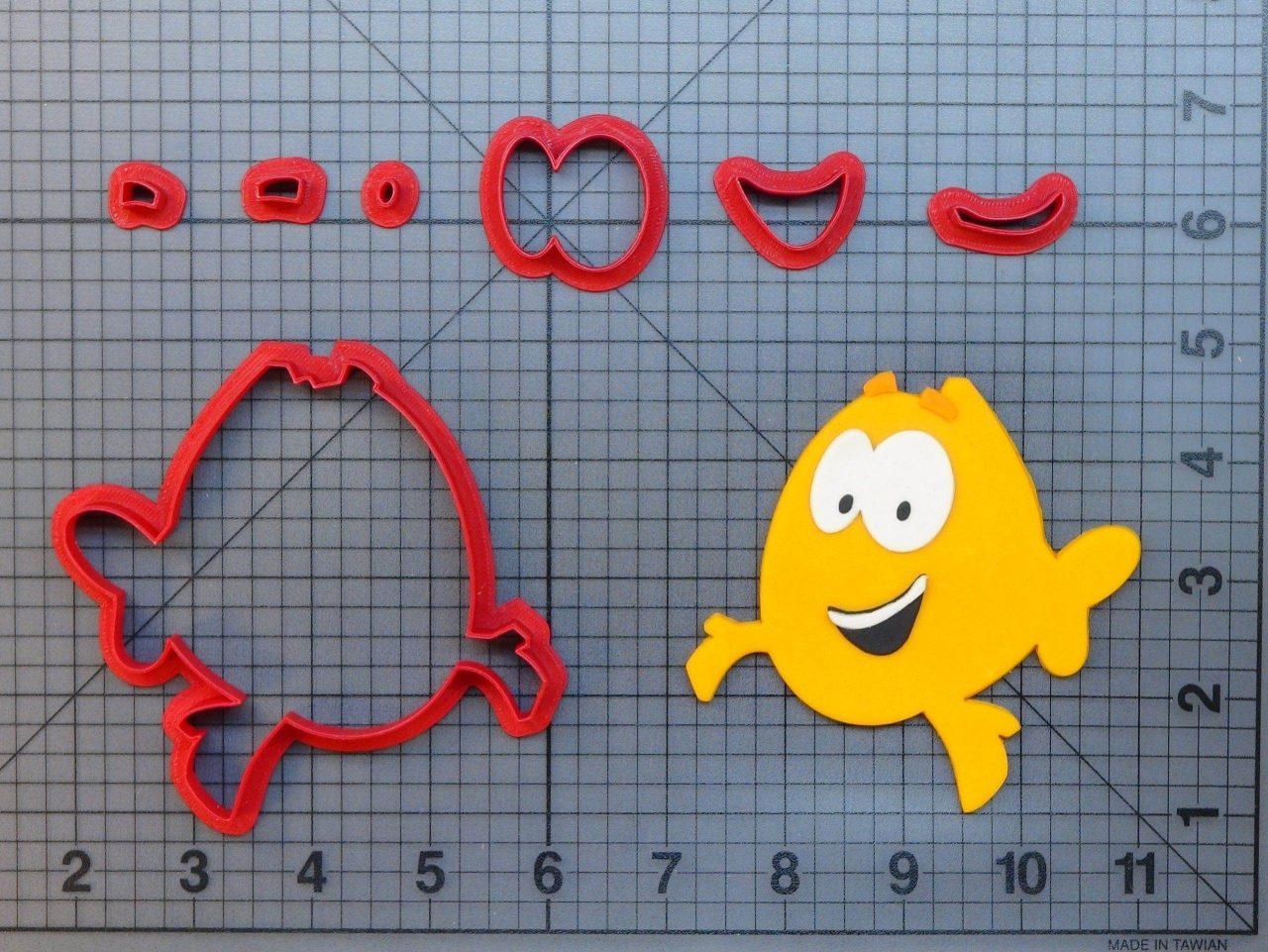Bubble Guppies - Mr Grouper 266-A789 Cookie Cutter Set