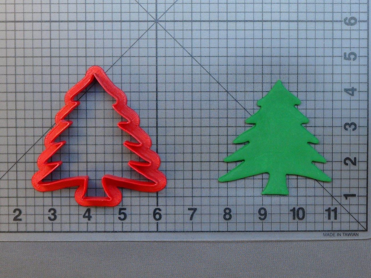 Christmas Tree 266-A832 Cookie Cutter