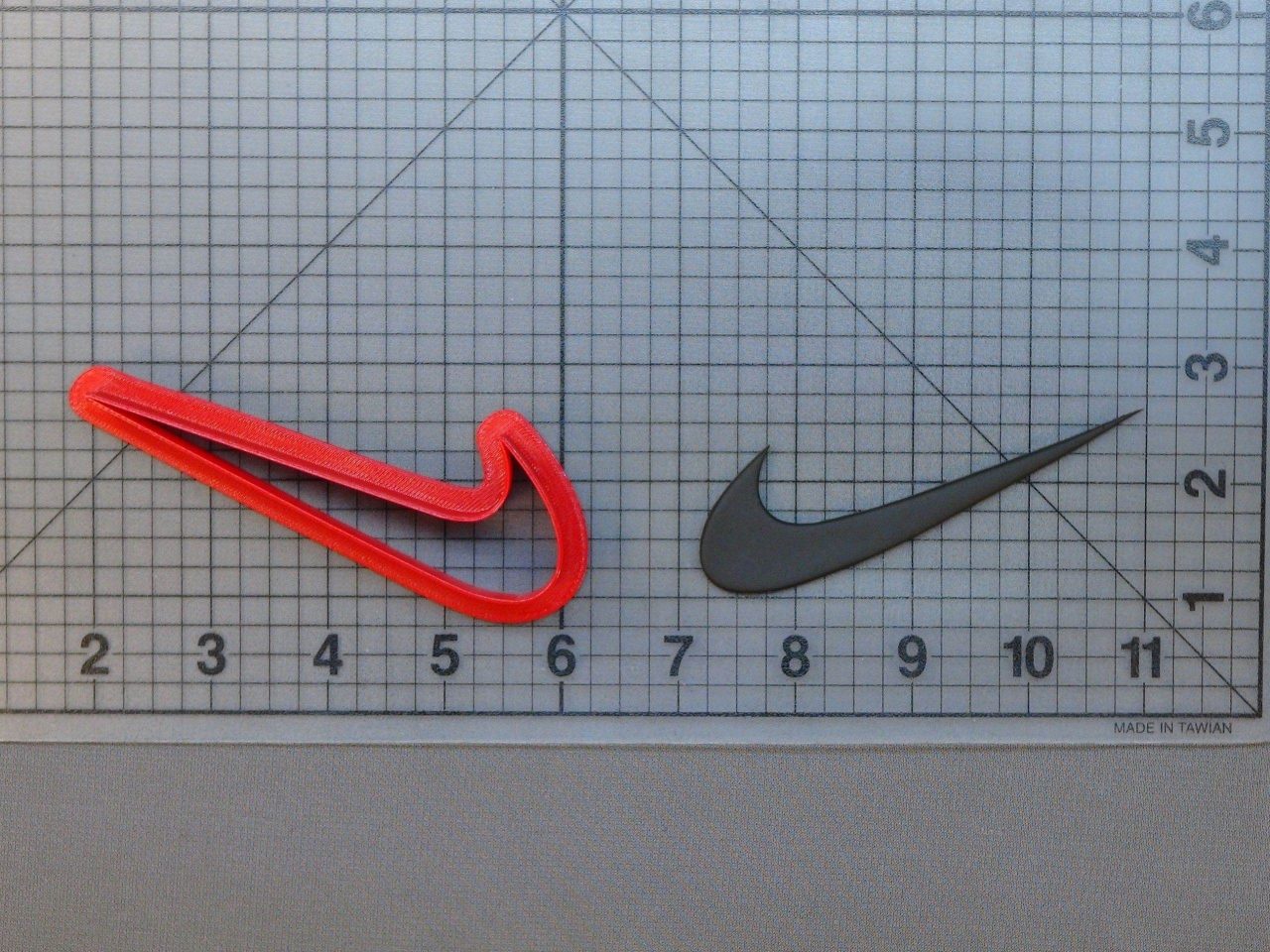 Nike 266-A906 Cookie Cutter (4 inch)