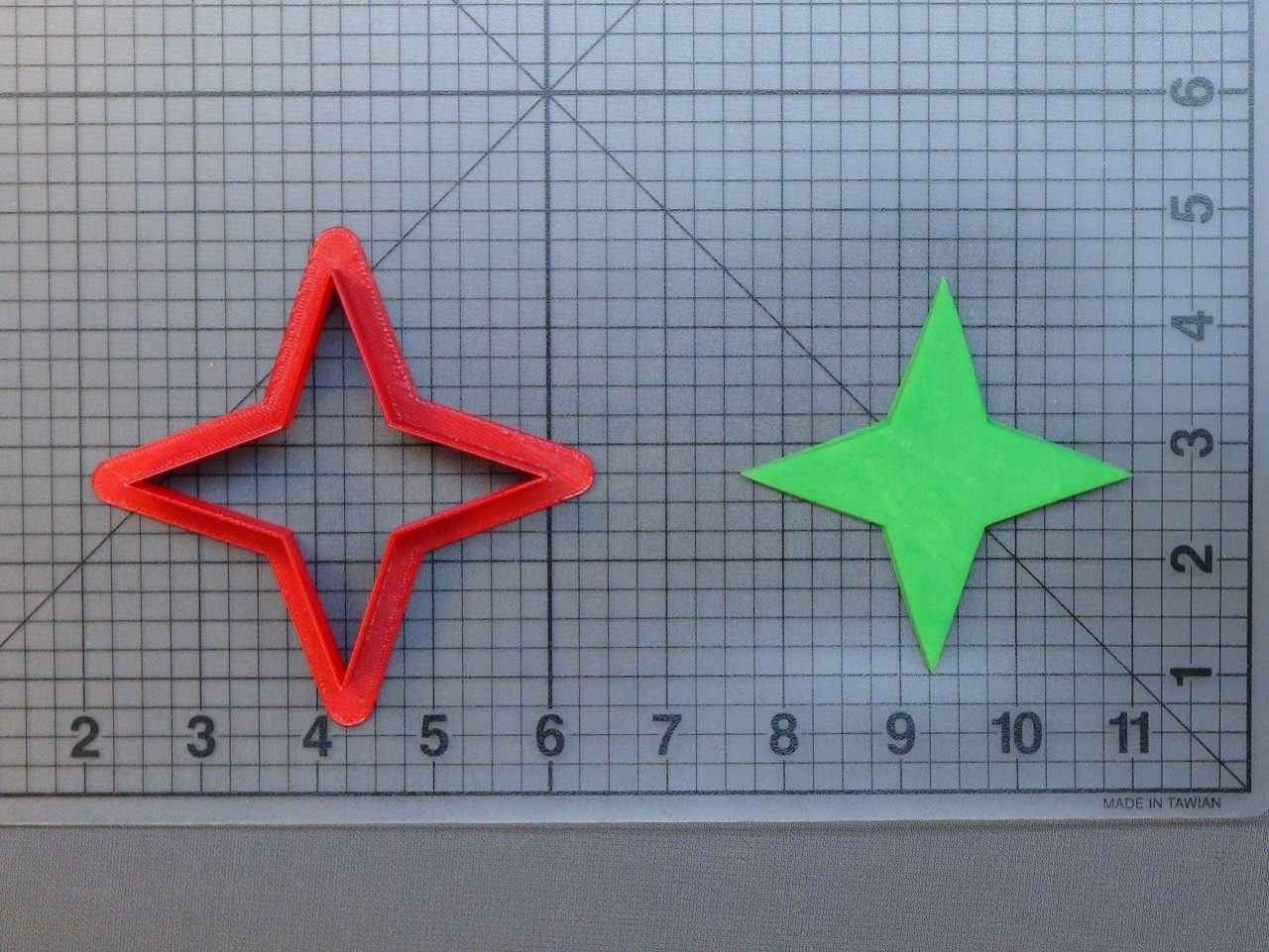 Ninja Star Four Point 266-A793 Cookie Cutter