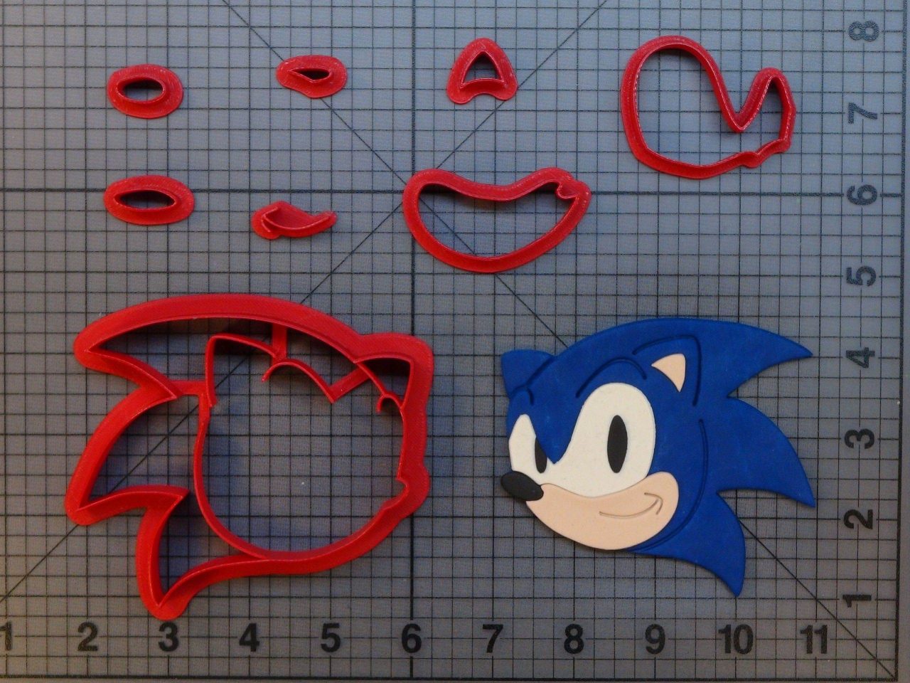 Sonic the Hedgehog 266-B894 Cookie Cutter Set (4 inch)