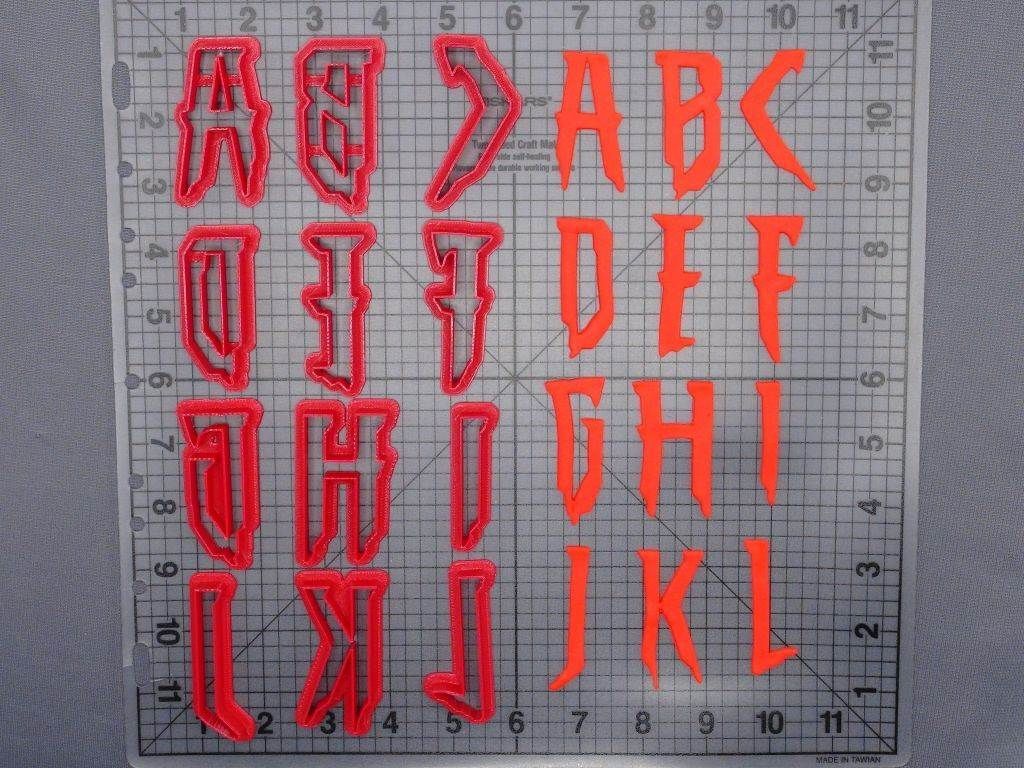 Spiderman Font Uppercase 266-F871 Cookie Cutters (1)