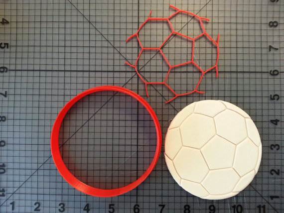 Soccer-Ball-Cookie-Cutter-Set