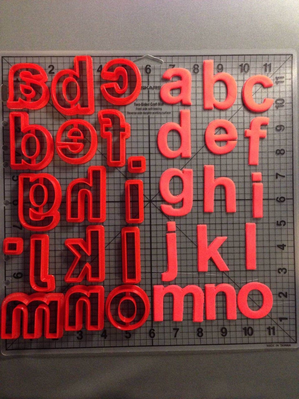 Arial Bold Lowercase Alphabet Cookie Cutter Set