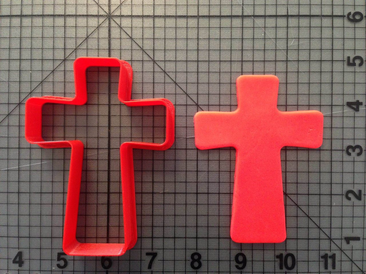 Cross 102 Cookie Cutter