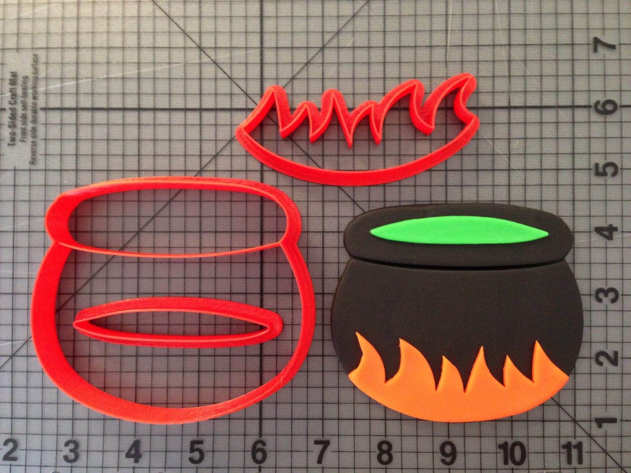 Halloween - Cauldron Cookie Cutter Set