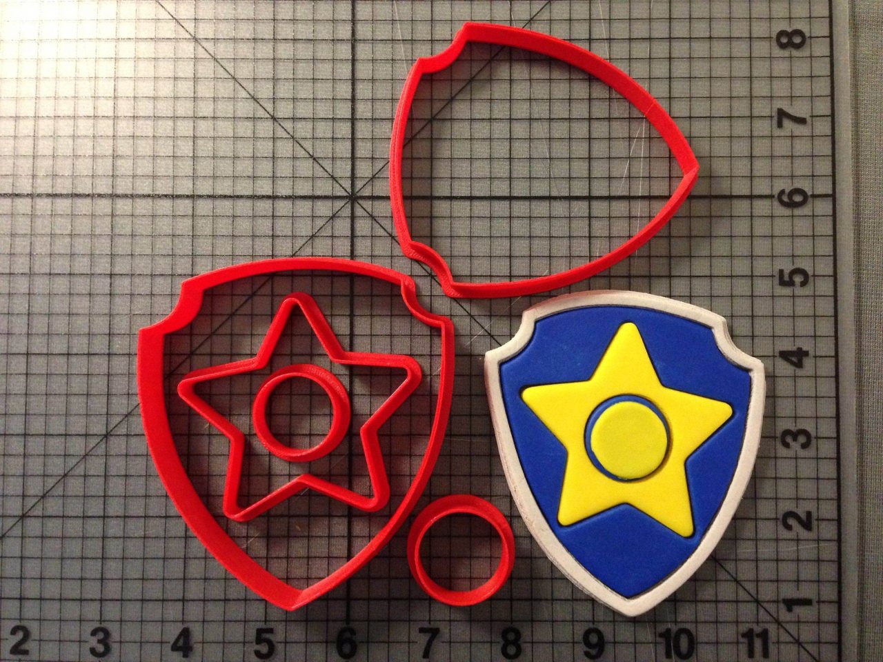 Paw Patrol - Chase Badge 266-C274 Cookie Cutter Set