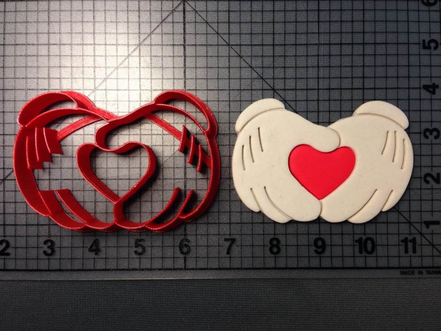 Mickey Heart in Hands Cookie Cutter Set