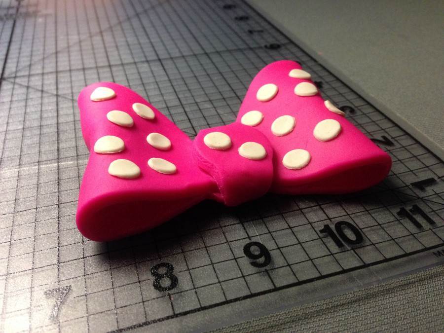 Minnie Mouse Bow Cookie Cutter Kit