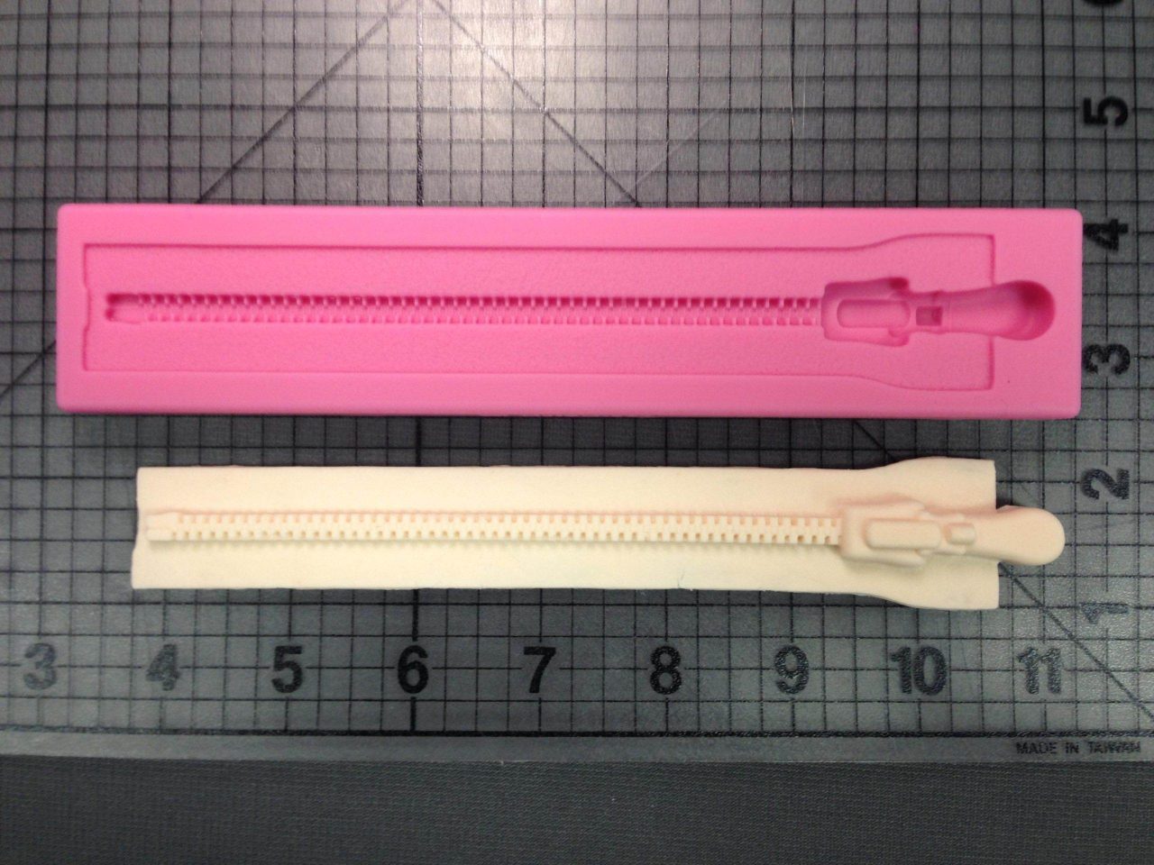 Zipper 004 Silicone Mold (1)