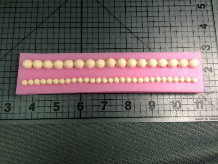 Pearl Strand 041 Silicone Mold (1)