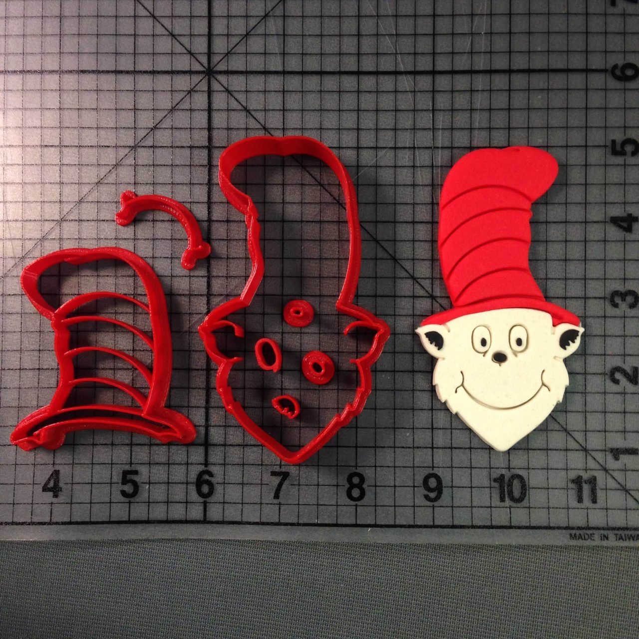 Cat in the Hat Cookie Cutter Set