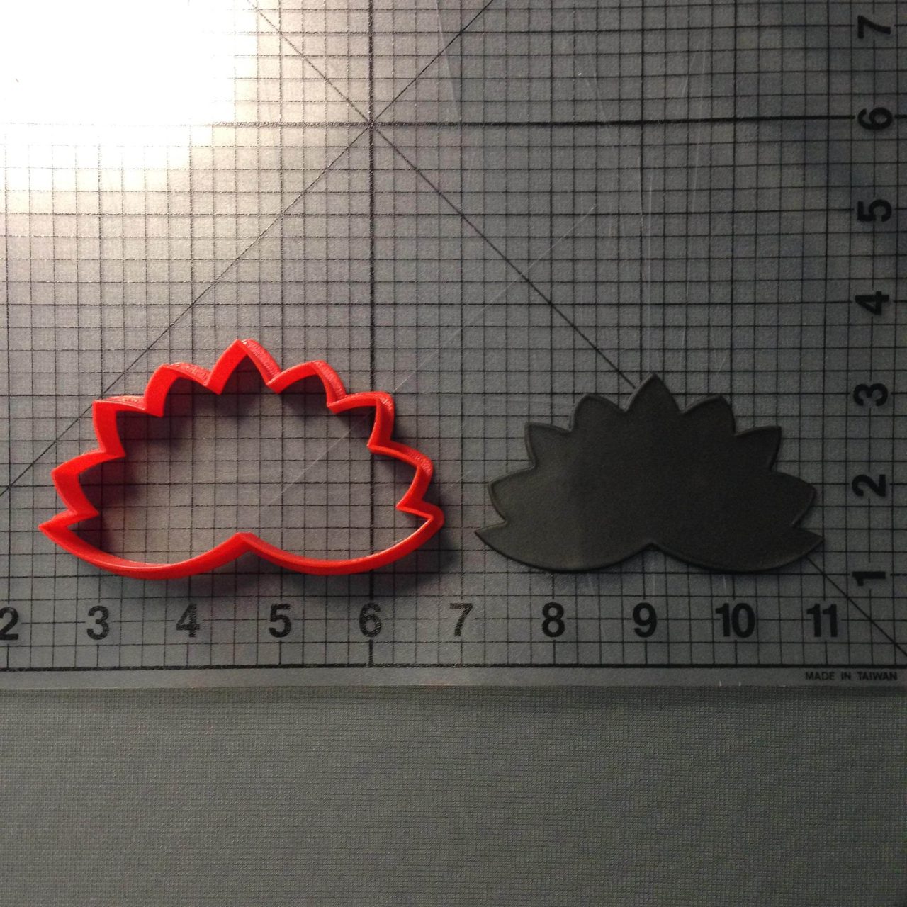 Lotus 100 Cookie Cutter