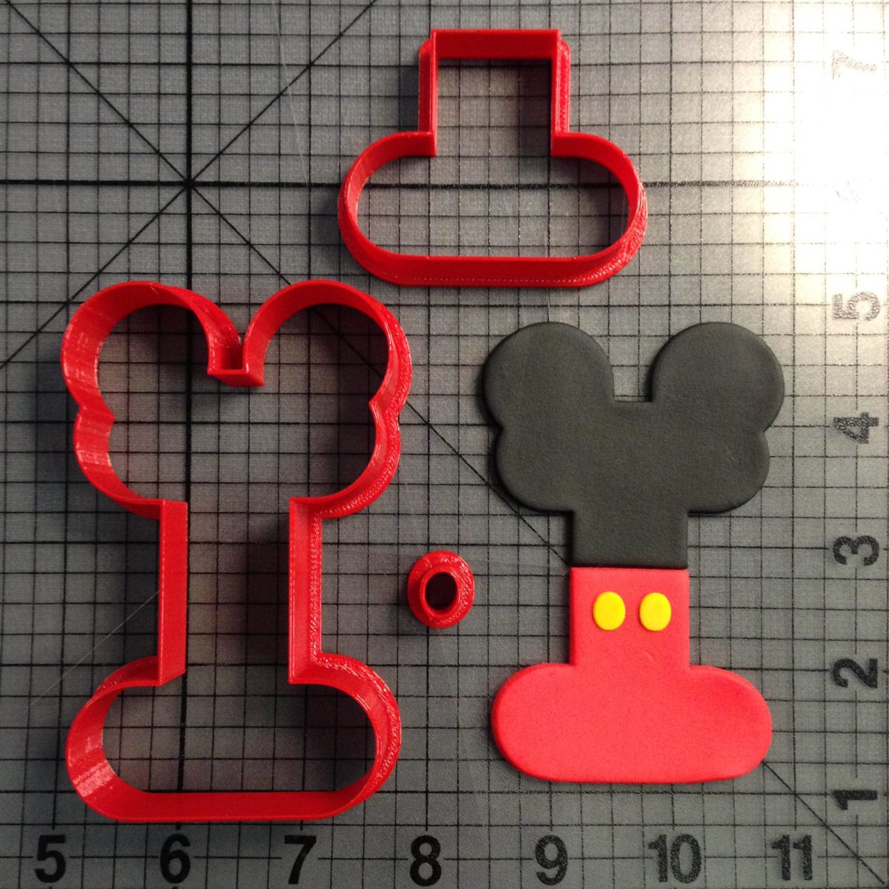 Mickey Letter I Cookie Cutter Set