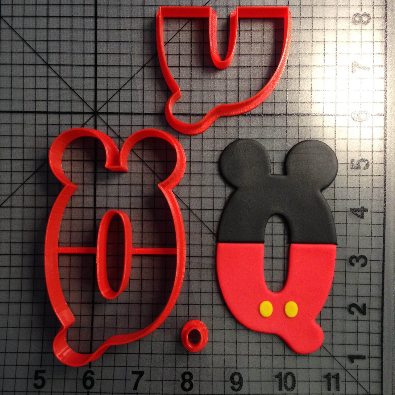 Mickey Letter Q Cookie Cutter Set