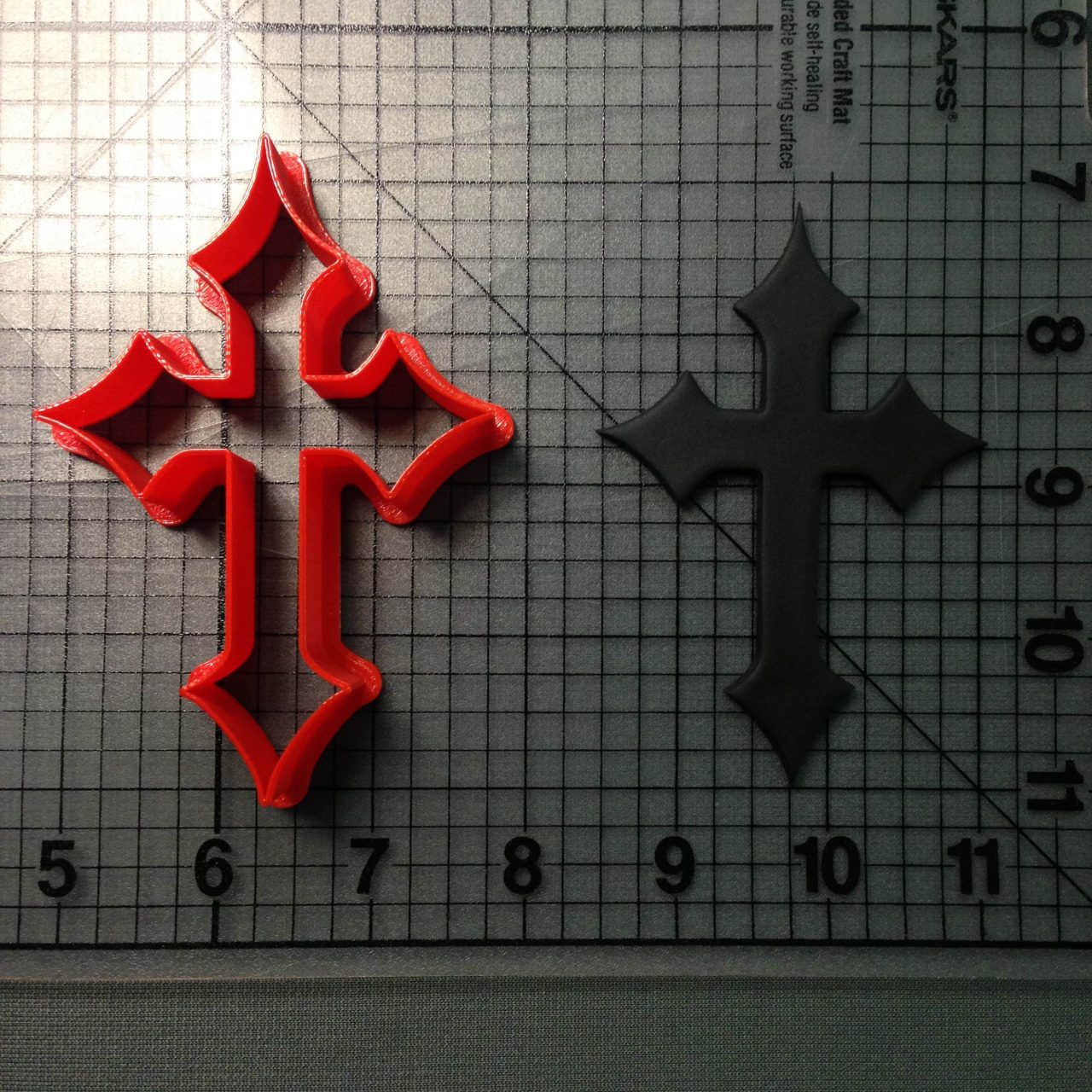 Cross 104 Cookie Cutter
