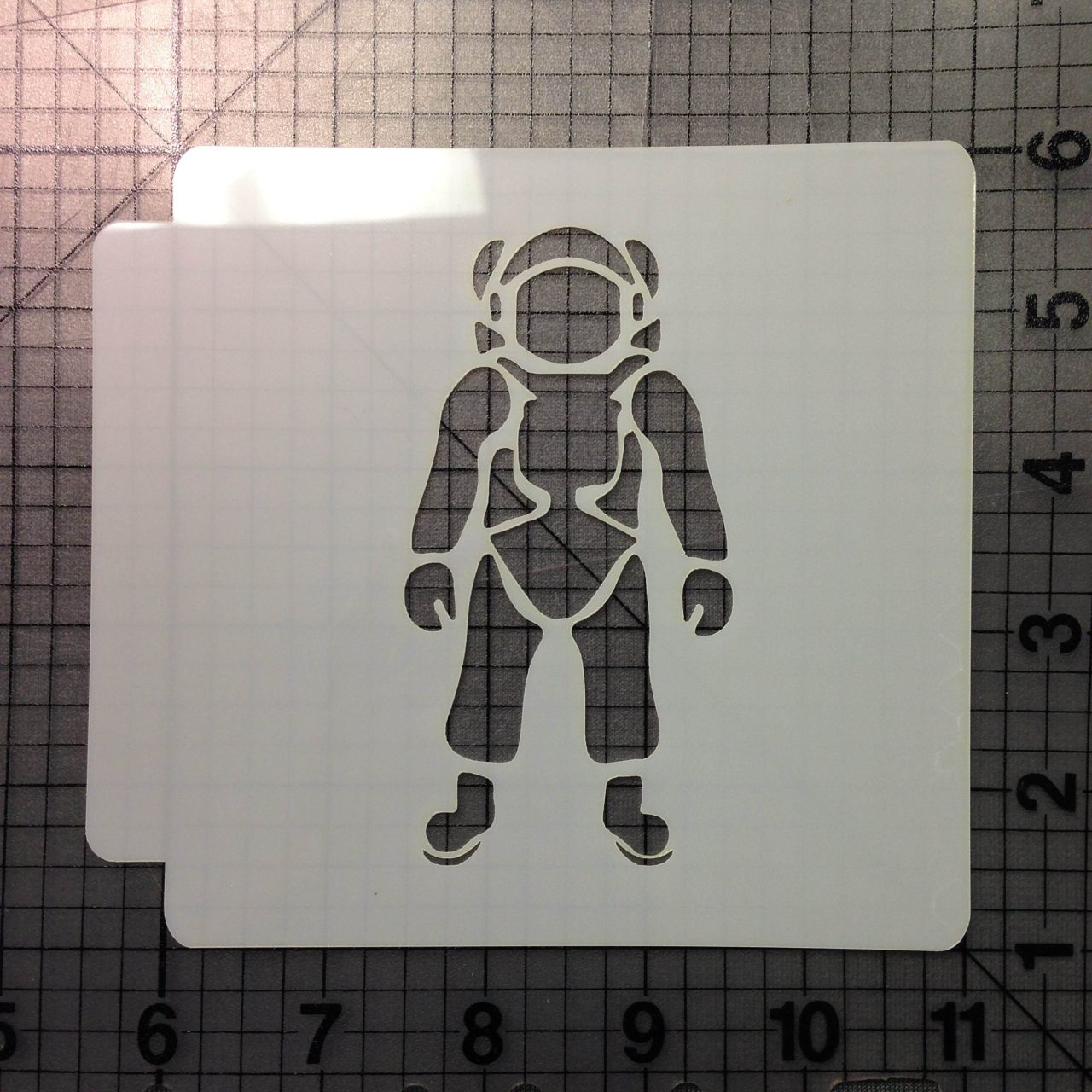 Astronaut Stencil 101