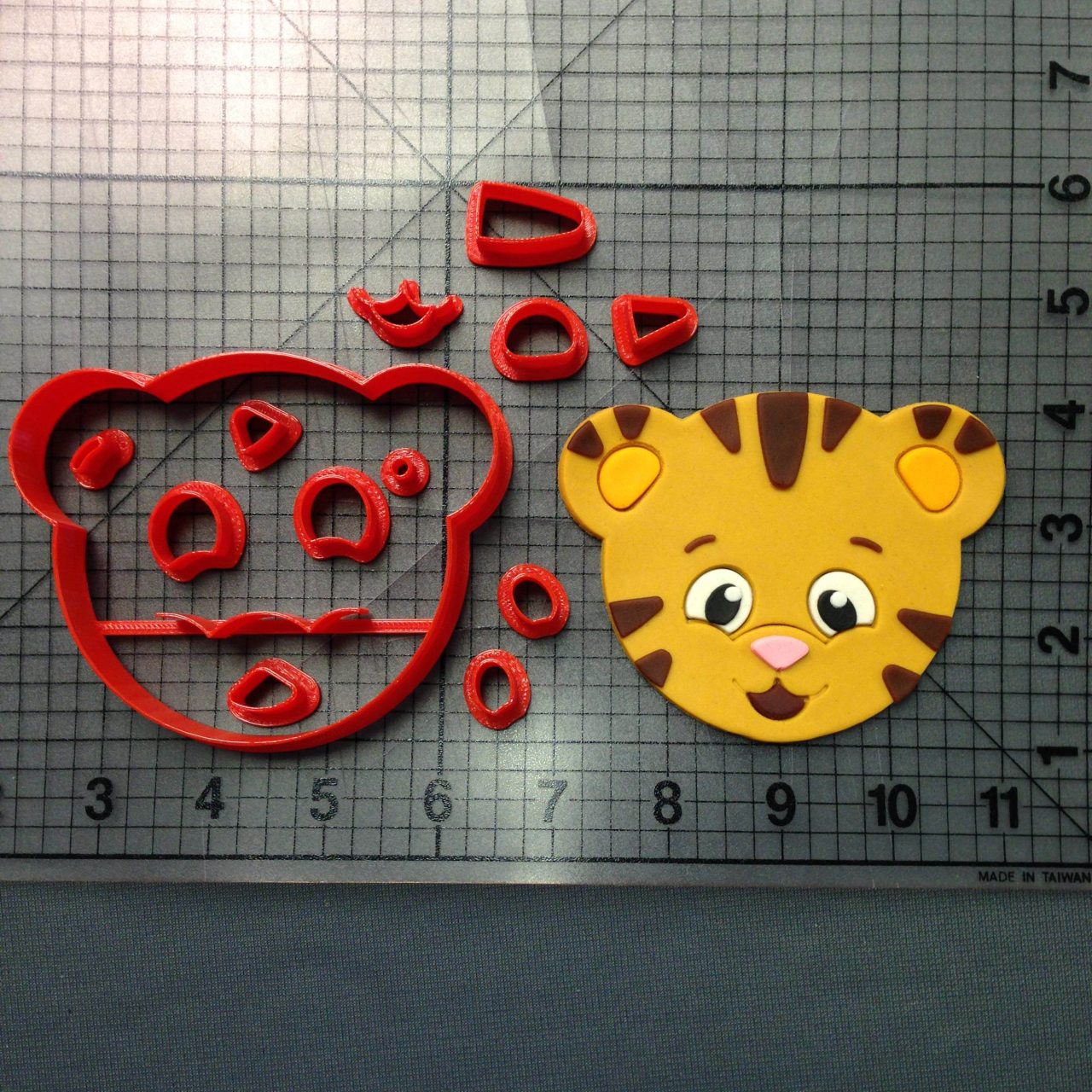 Daniel Tiger Cookie Cutter Set