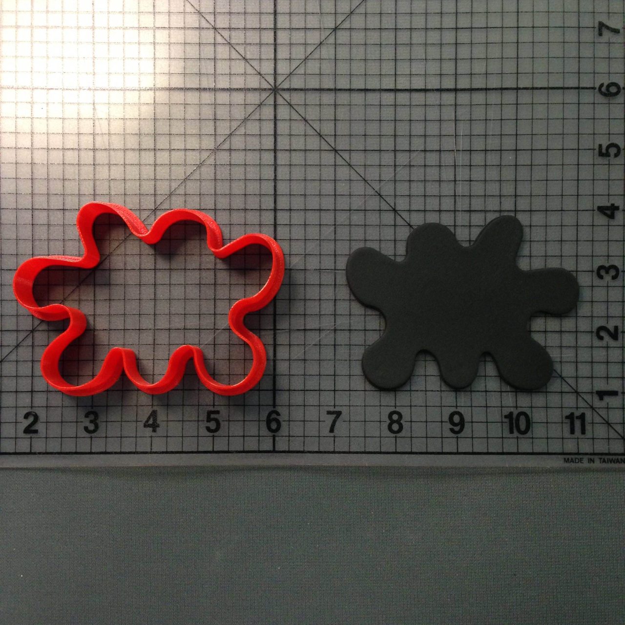Paint Splatter 266-B927 Cookie Cutter (4 INCH)