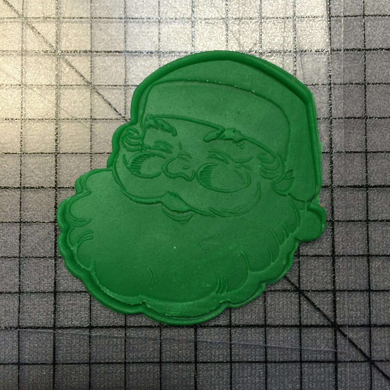 Santa 100 Cookie Cutter and Stamp (1)