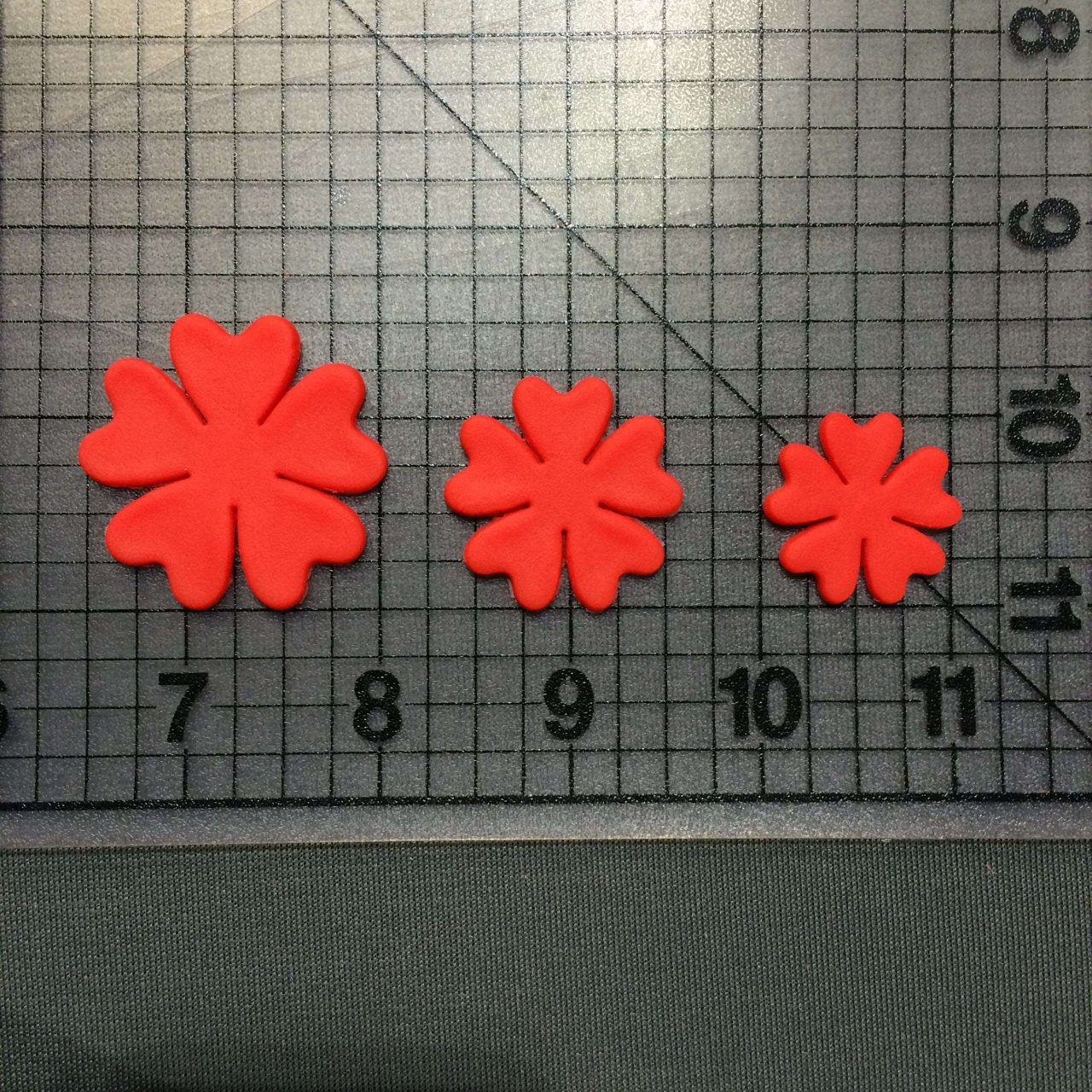 Heart Petal Flower Plunger Cookie Cutter Set (4)