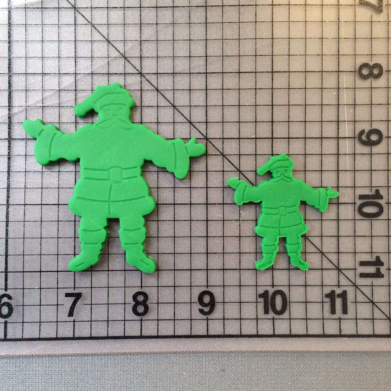 Santa Claus Plunger Cookie Cutter Set - Image 4