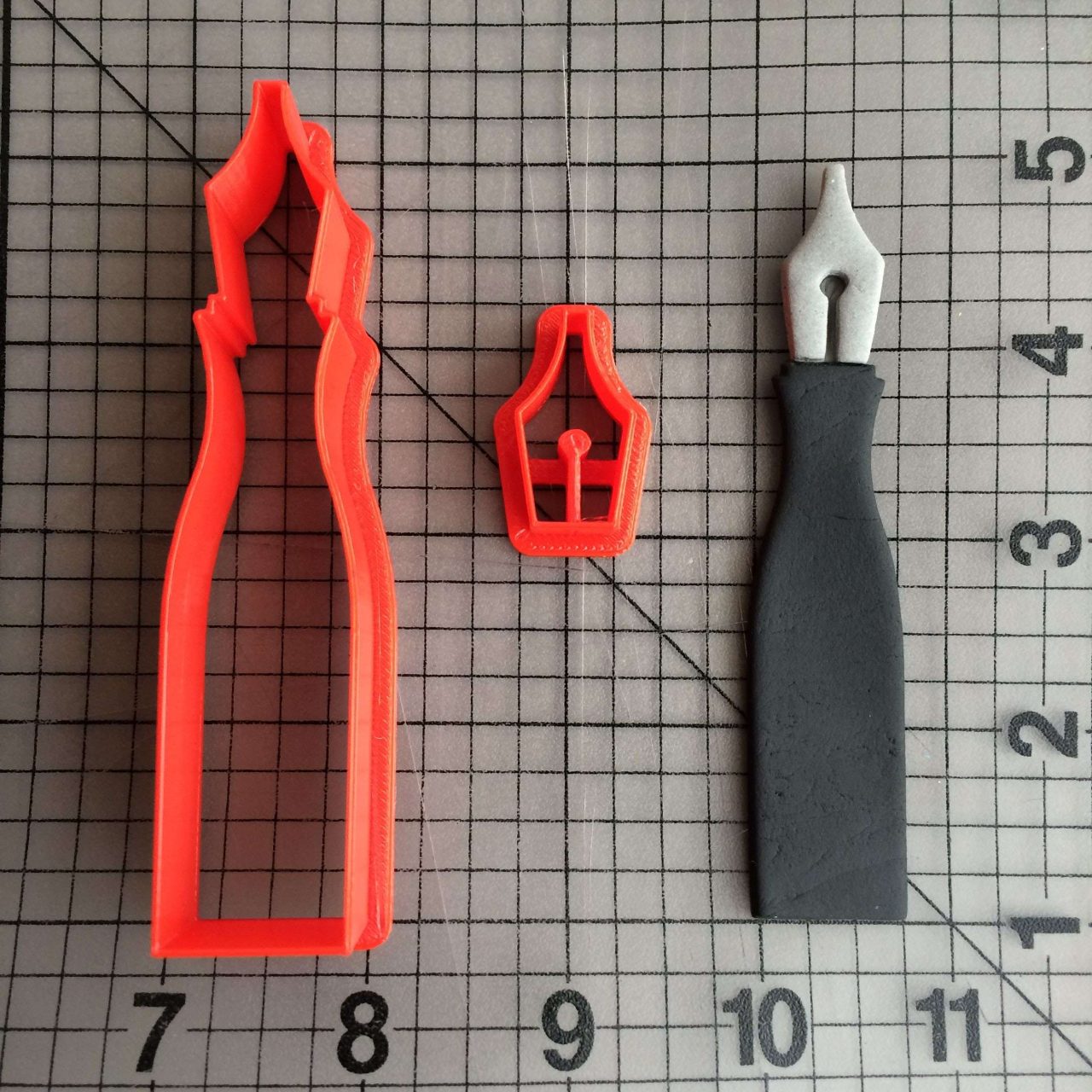 Pen 100 Cookie Cutter Set