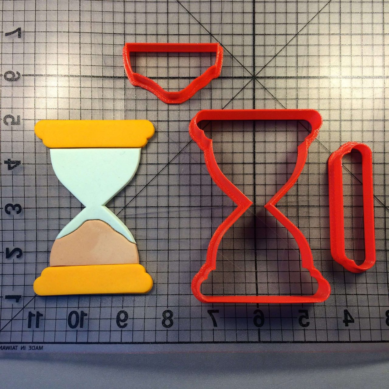 Hourglass 101 Cookie Cutter Set