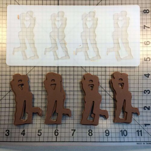 Kissing Chocolate Mold (1)