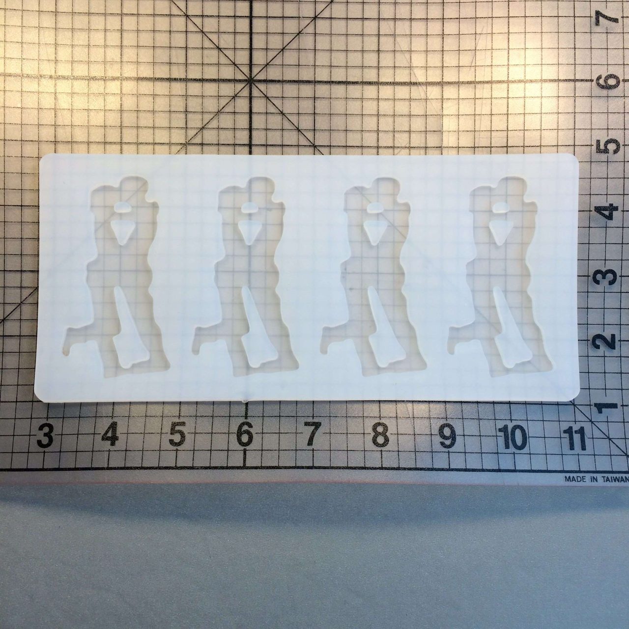 Kissing Chocolate Mold (3)