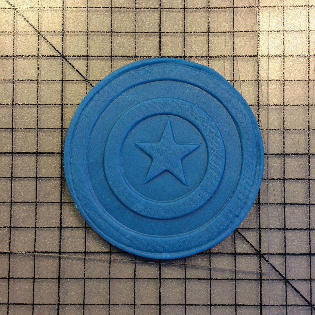 Captain America Shield 100 Cookie Cutter and Acrylic Stamp - Image 2
