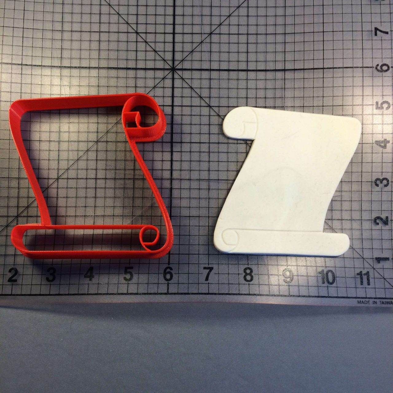 Scroll 101 Cookie Cutter