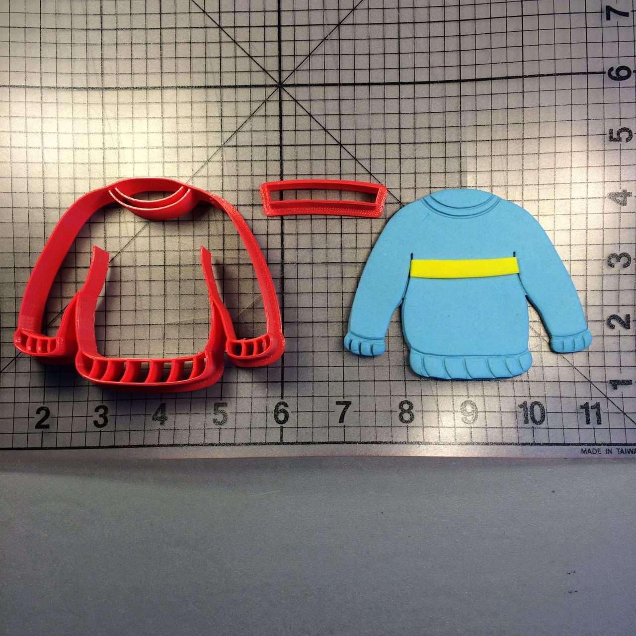 Sweater 100 Cookie Cutter Set