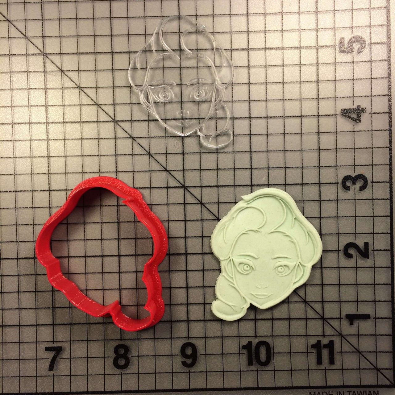 Elsa 100 Cookie Cutter and Stamp (imprinted 1)