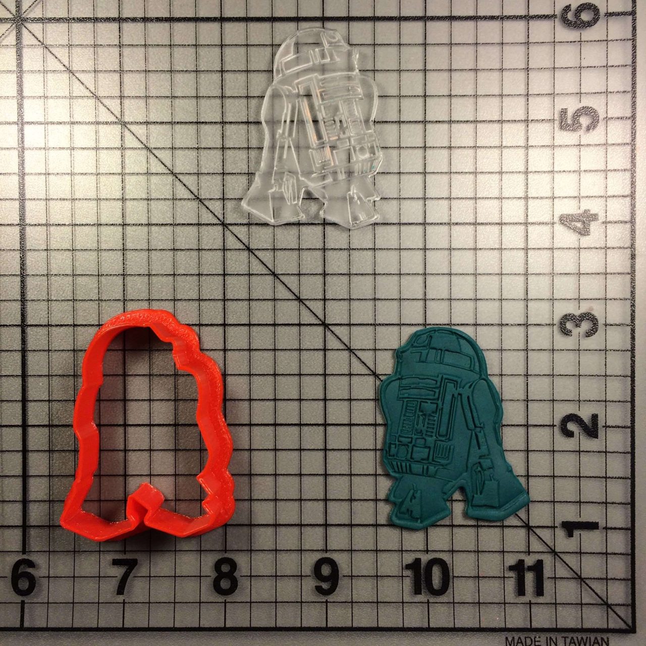 Star Wars- R2-D2 100 Cookie Cutter and Stamp (imprinted 1)