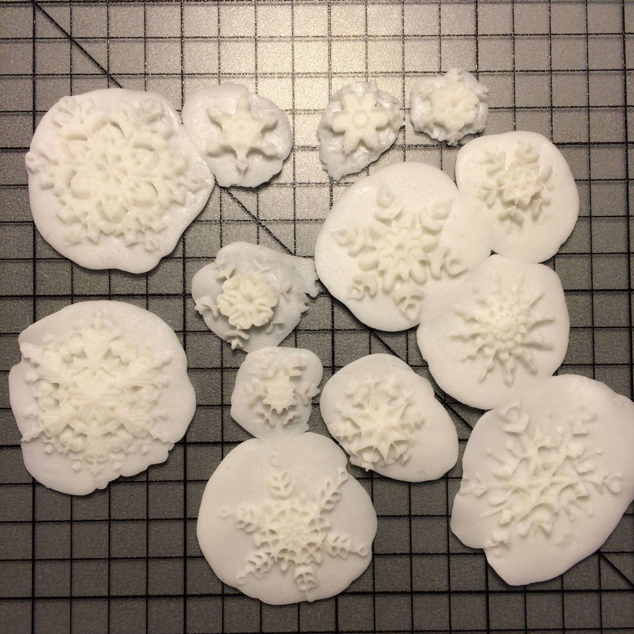 Snowflake 100 Silicone Mold (1)