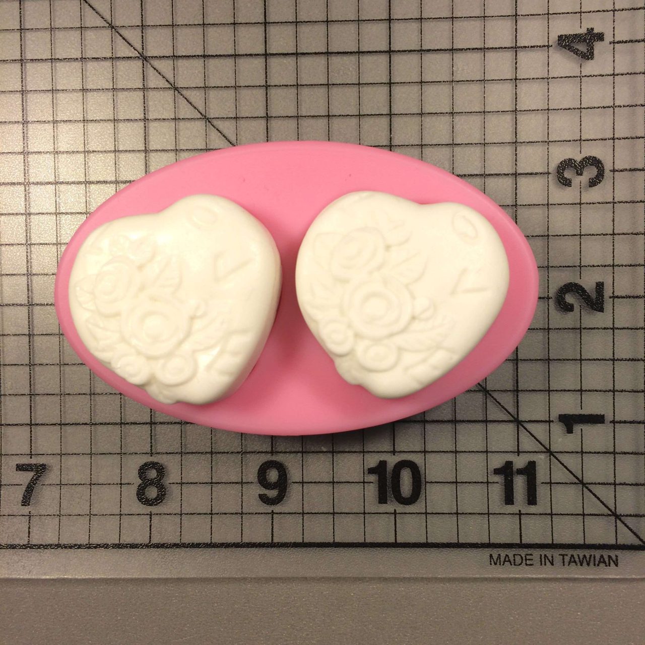 Double Swirled Hearts 596 Silicone Mold (1)