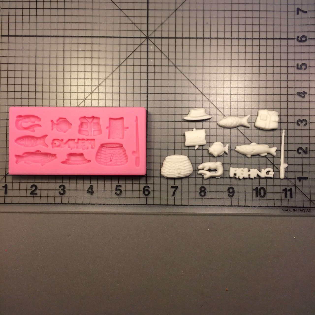 Gone Fishing 046 Silicone Mold (1)