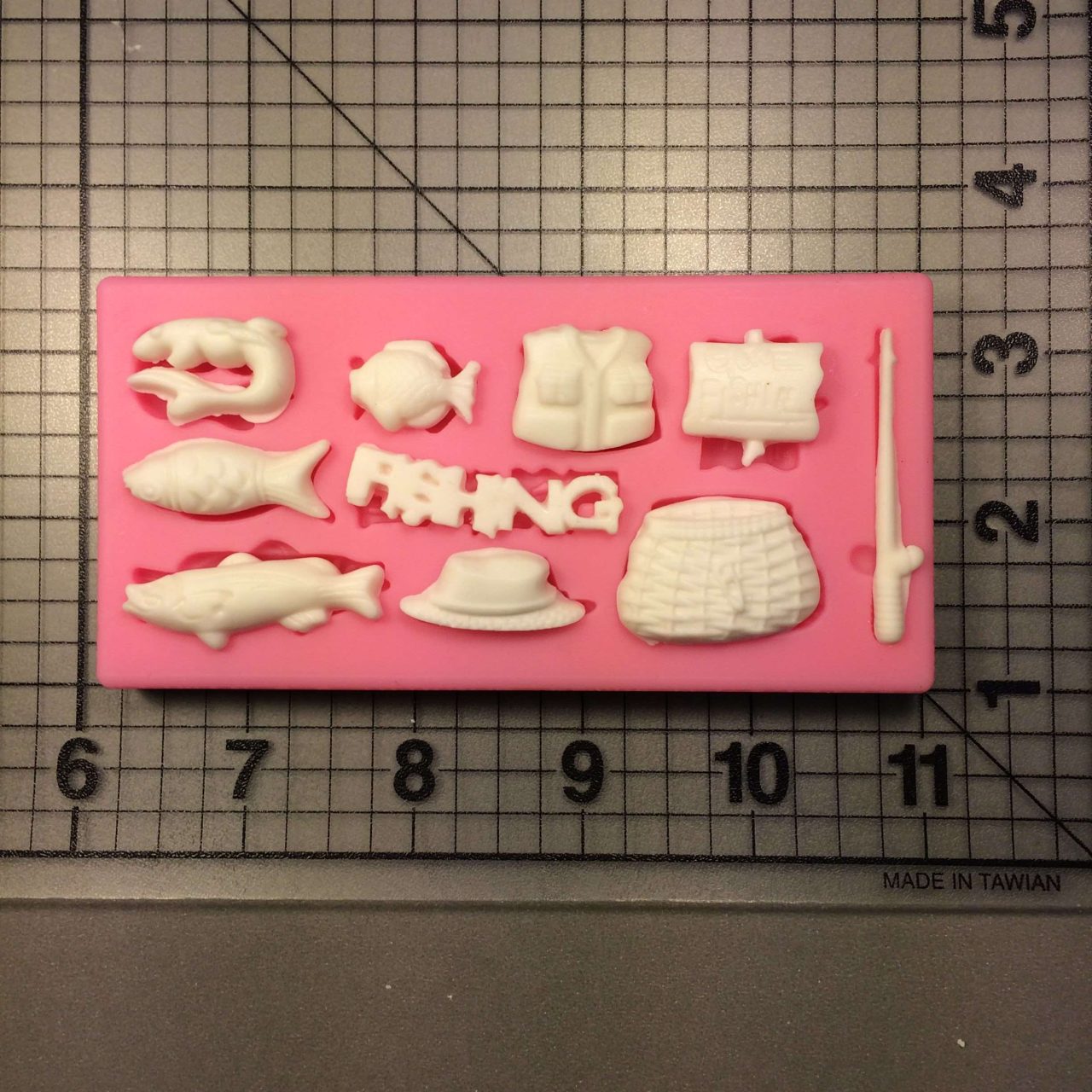 Gone Fishing 046 Silicone Mold (1)