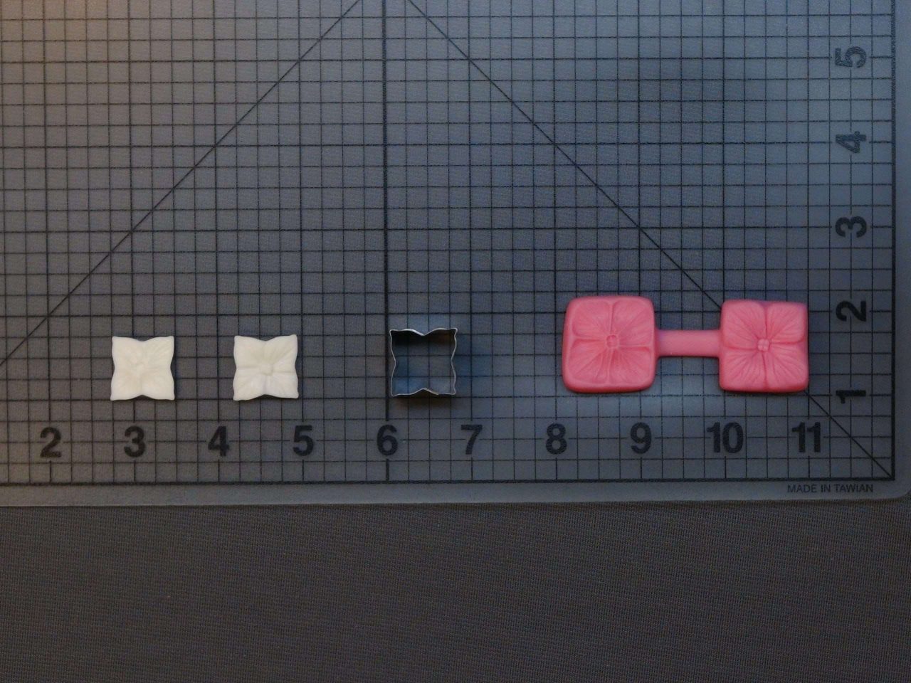 Hydrangea 512 Cutter and Silicone Mold Set