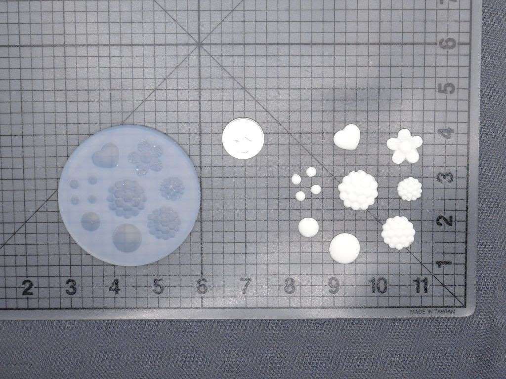 Pearls 745-072 Silicone Mold