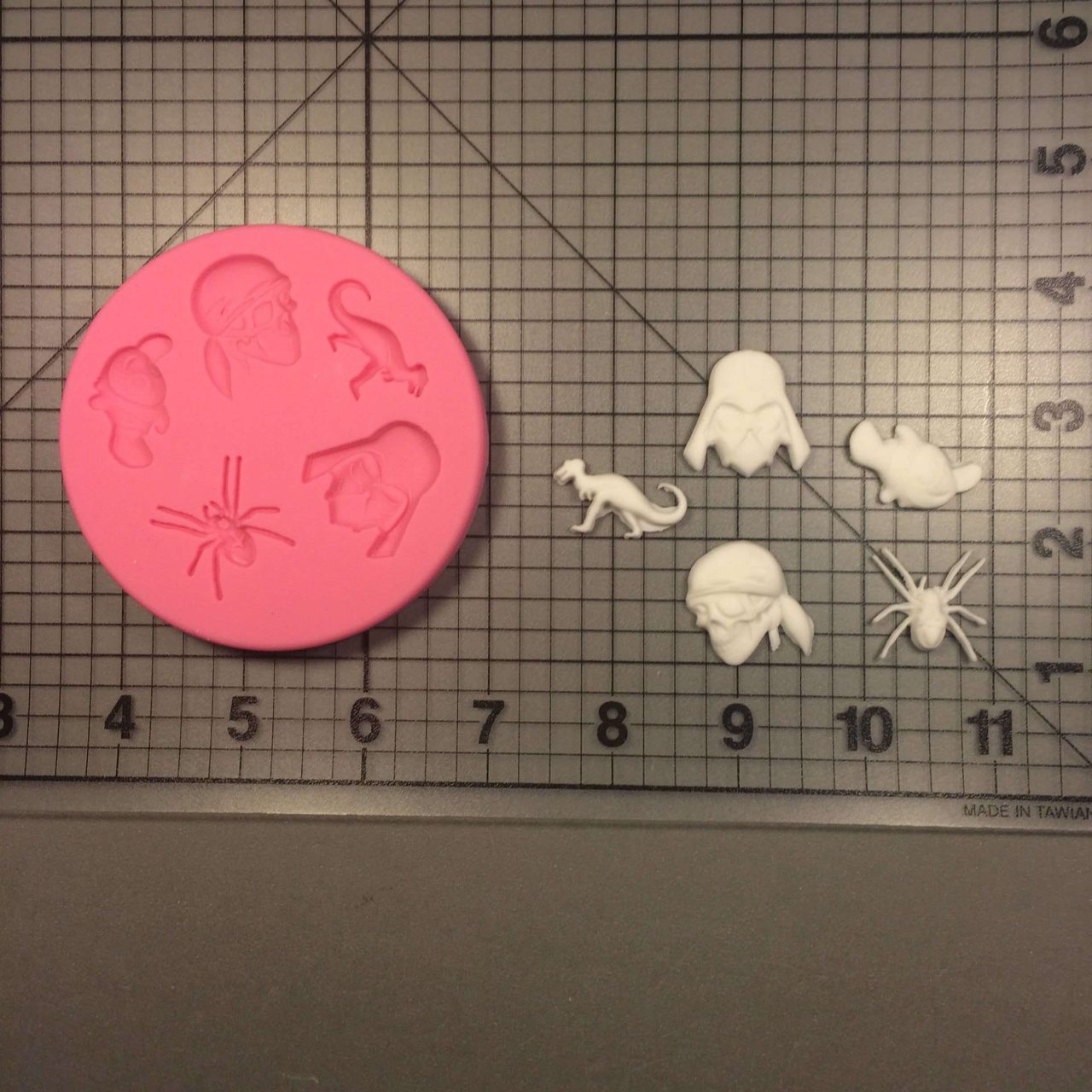 Movie 903 Silicone Mold (1)