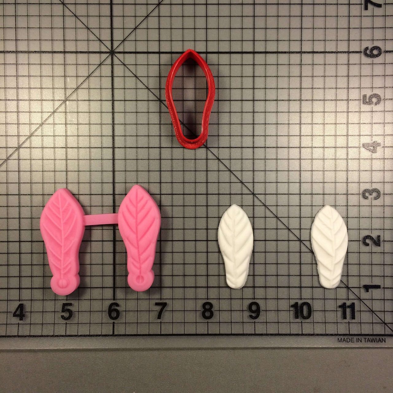 Veiners for Poinsettia Leaf 138 Cutter and Silicone Mold Set (1)