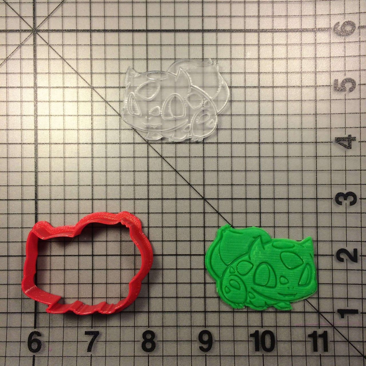 Bulbasaur 100 Cookie Cutter and Stamp (embossed 1)