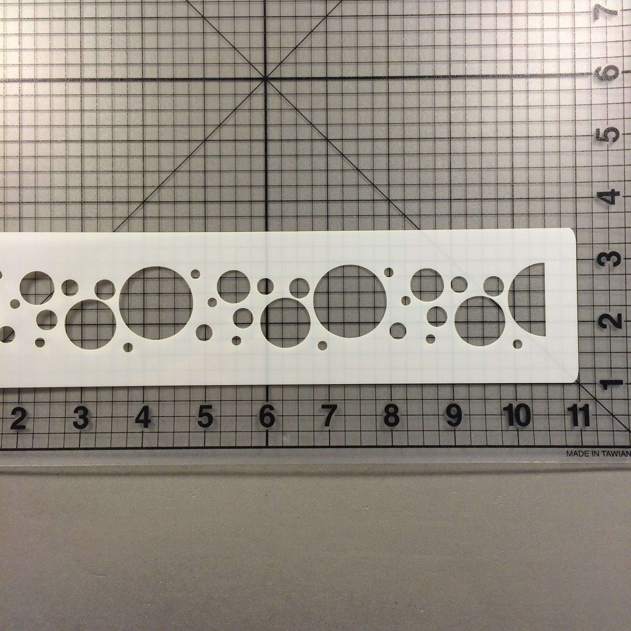 Circle Stencil Strip 100 (1)