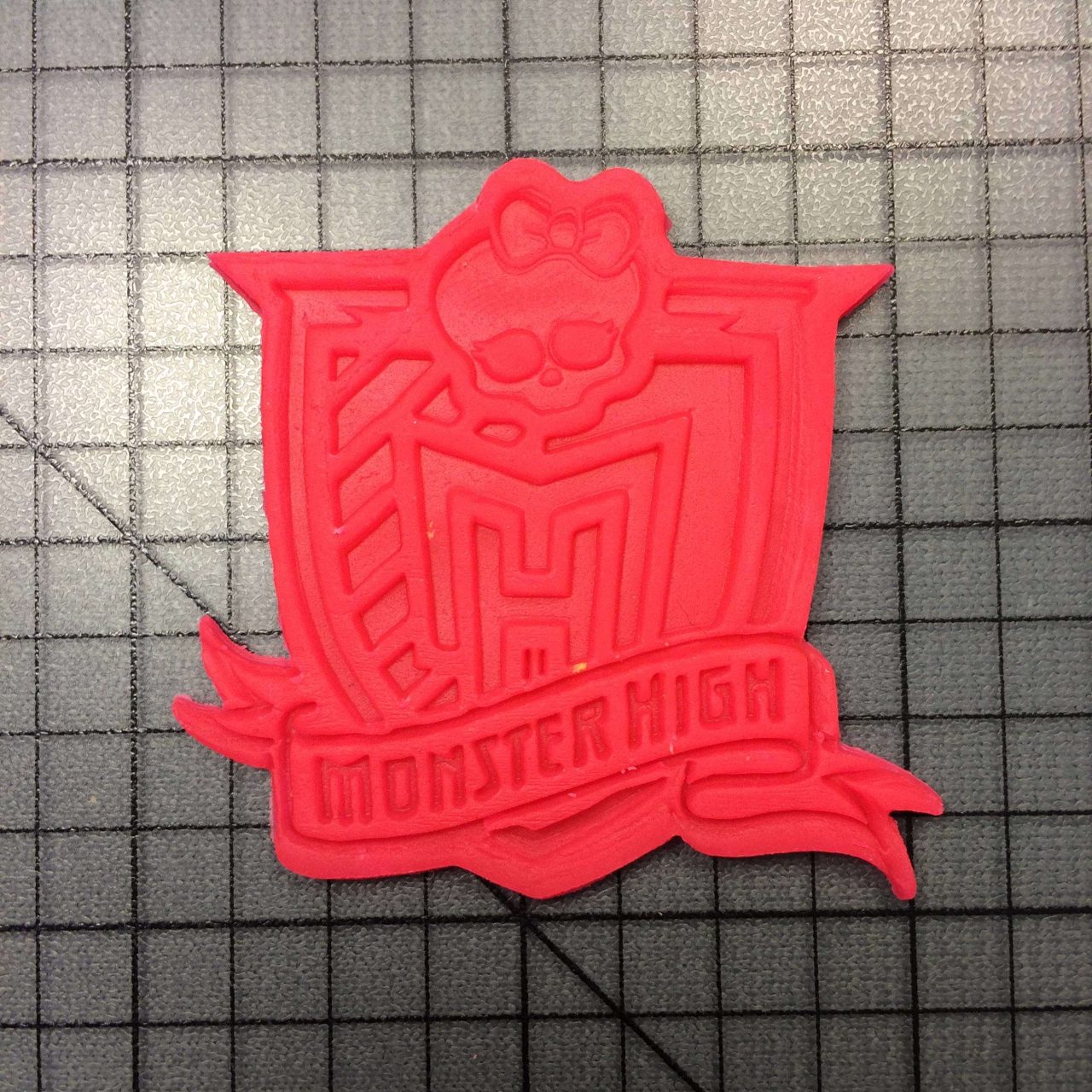 Monster High 100 Cookie Cutter and Stamp (embossed 1)