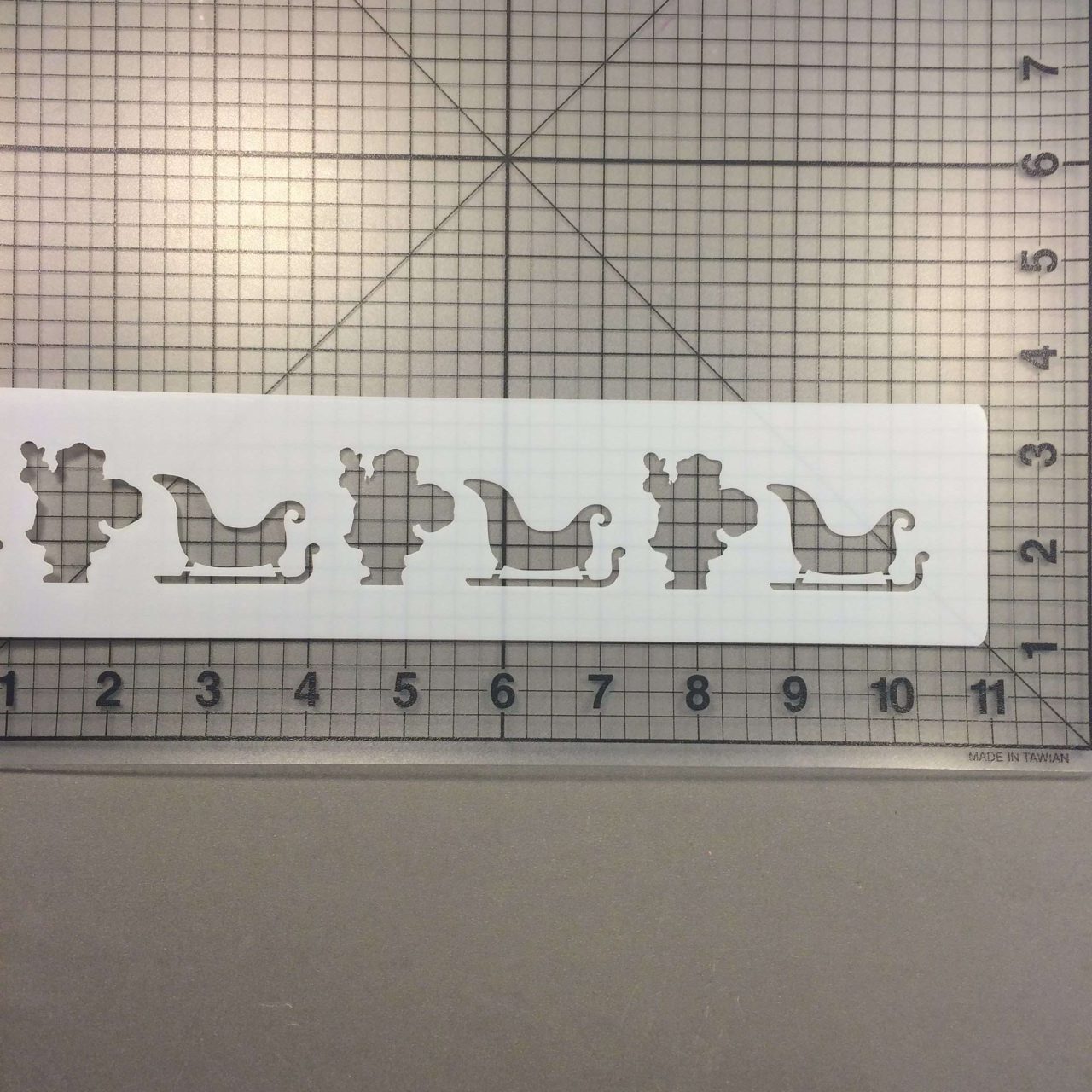 Santa and Sleigh Stencil Strip 100 (1)
