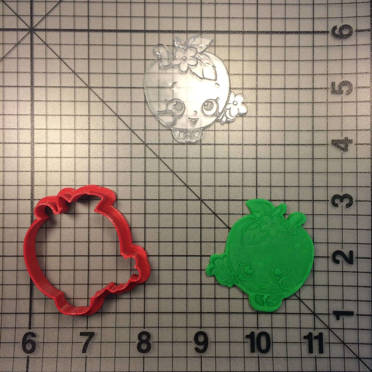 Shopkins- Apple Blossom 100 Cookie Cutter and Stamp (imprinted 1)