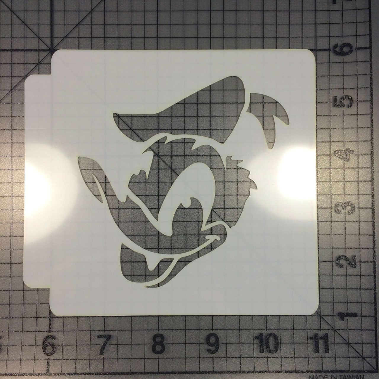 Donald Duck Stencil 101
