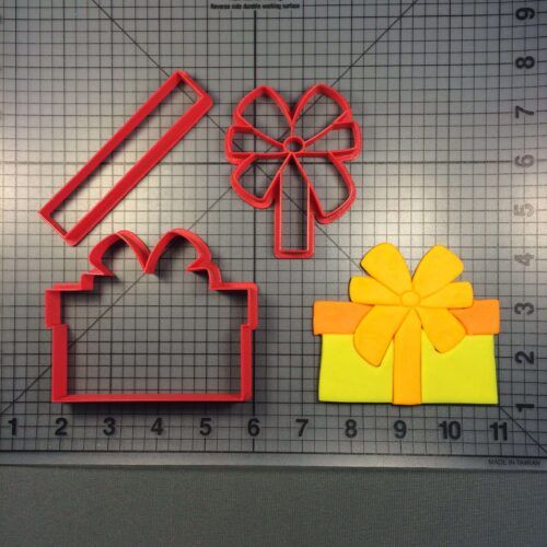 Present 100 Cookie Cutter Set